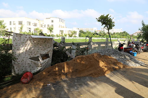 銀河公園一標(biāo)出現(xiàn)居民故意占用搶險(xiǎn)通道施工現(xiàn)象